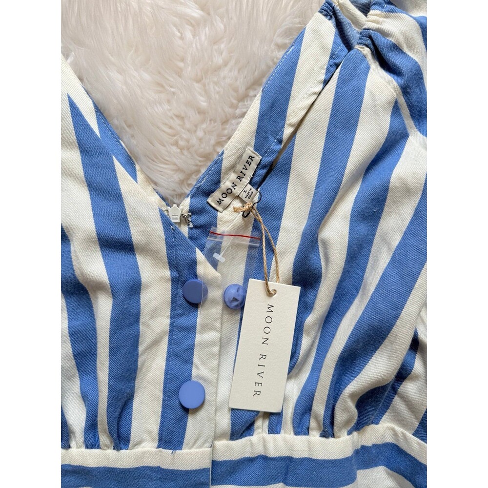 Moon River | Striped Midi Dress - Picture 10 of 11